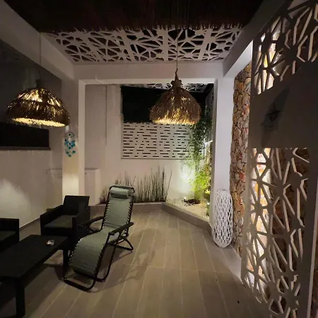 Compass Luxury *