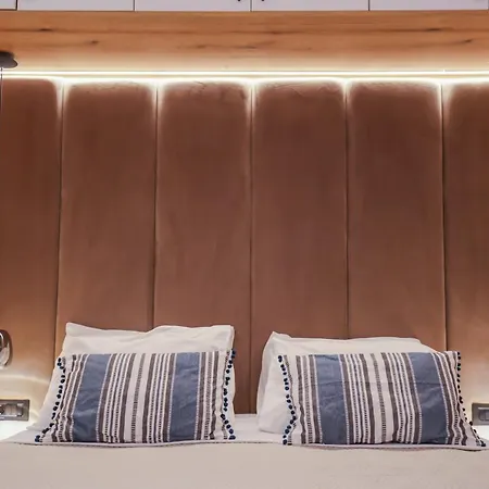 Compass Luxury Апартаменти