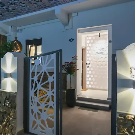 Compass Luxury Apartmán