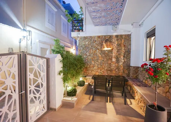 Compass Luxury Apartment