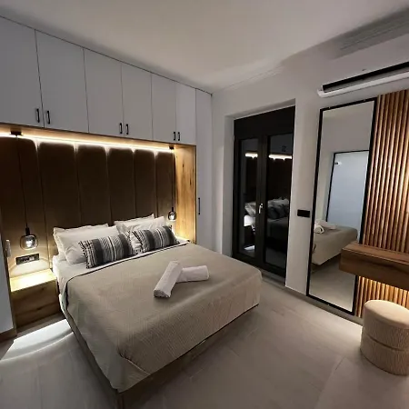 アパート Compass Luxury Rhodes City